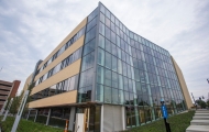 A new glass and mortar building for the University of Cincinnati