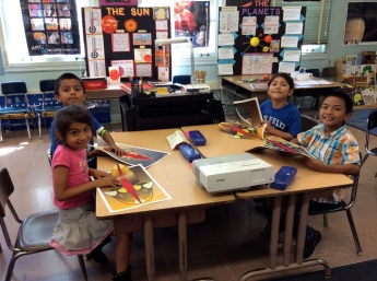 first grade students creating Snappets