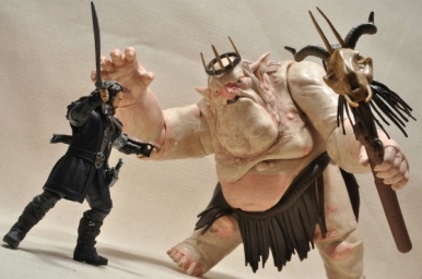 More Bridge Direct toys: The dwarf Thorin fights the Goblin King.