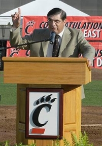 Big East commissioner Mike Tranghese joined the UC crowd July 1 for the Bearcats official entry day. photo/Lisa Ventre
