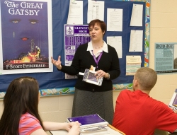 Lisa Ellis teaching in Clermont County.