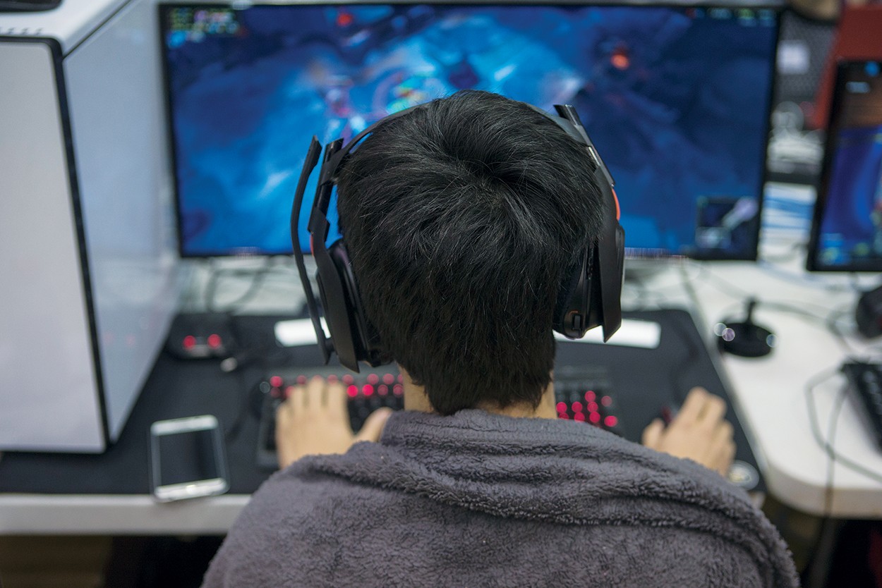 Students at a gaming conference at UC. Photo/Andrew Higley